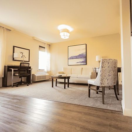 The Albion Summit Hotel Bagian luar foto