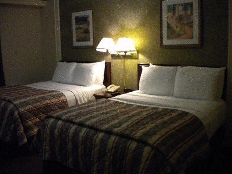 The Albion Summit Hotel Bagian luar foto