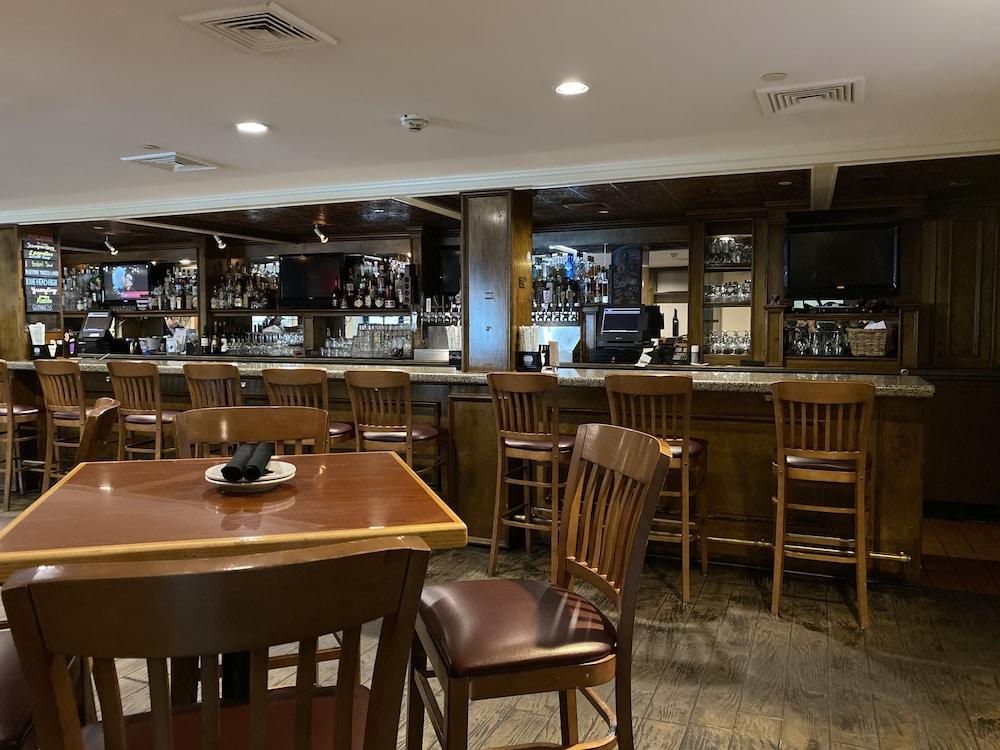 The Albion Summit Hotel Bagian luar foto