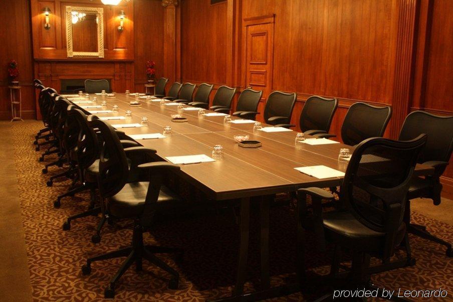 The Albion Summit Hotel Bagian luar foto