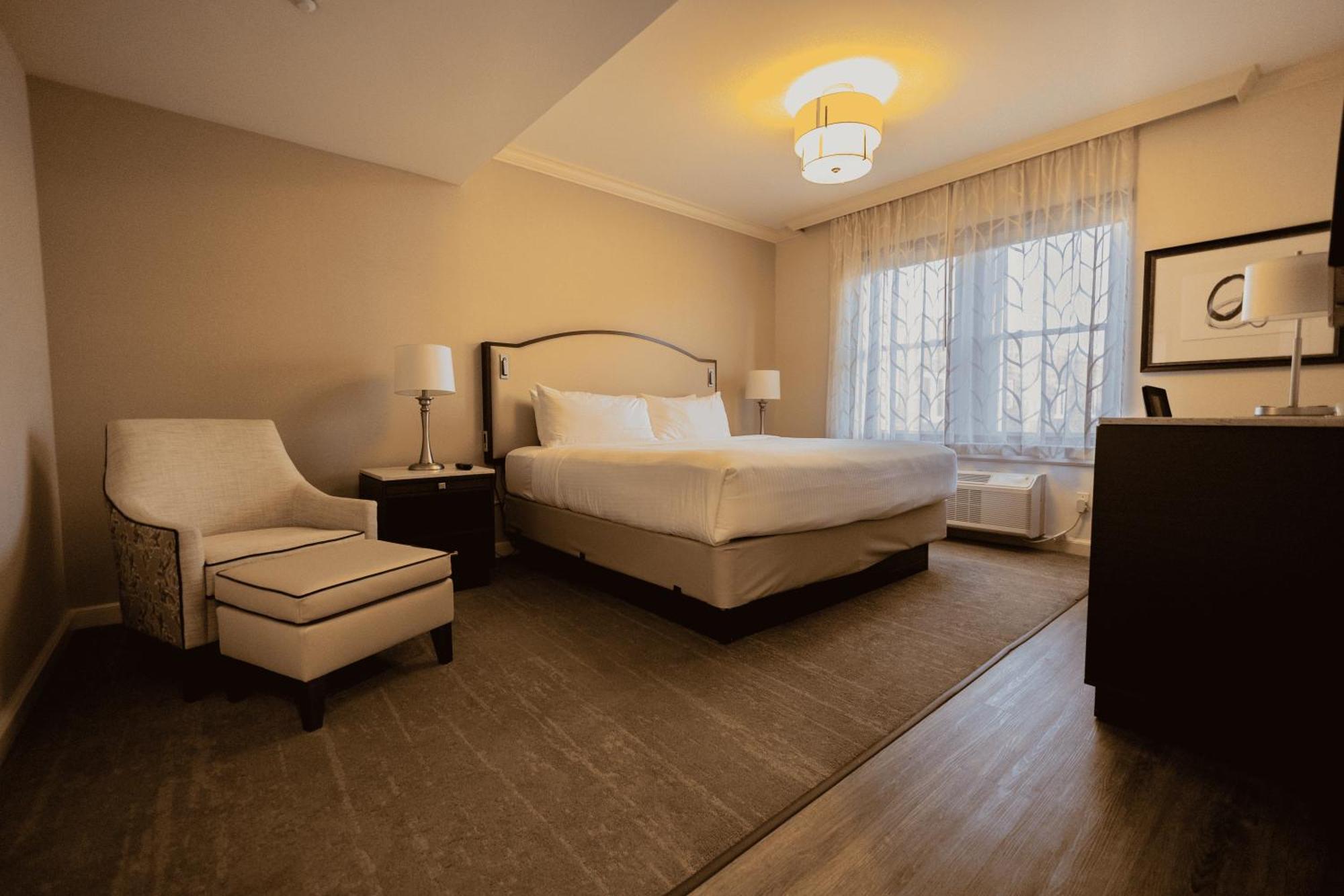 The Albion Summit Hotel Bagian luar foto