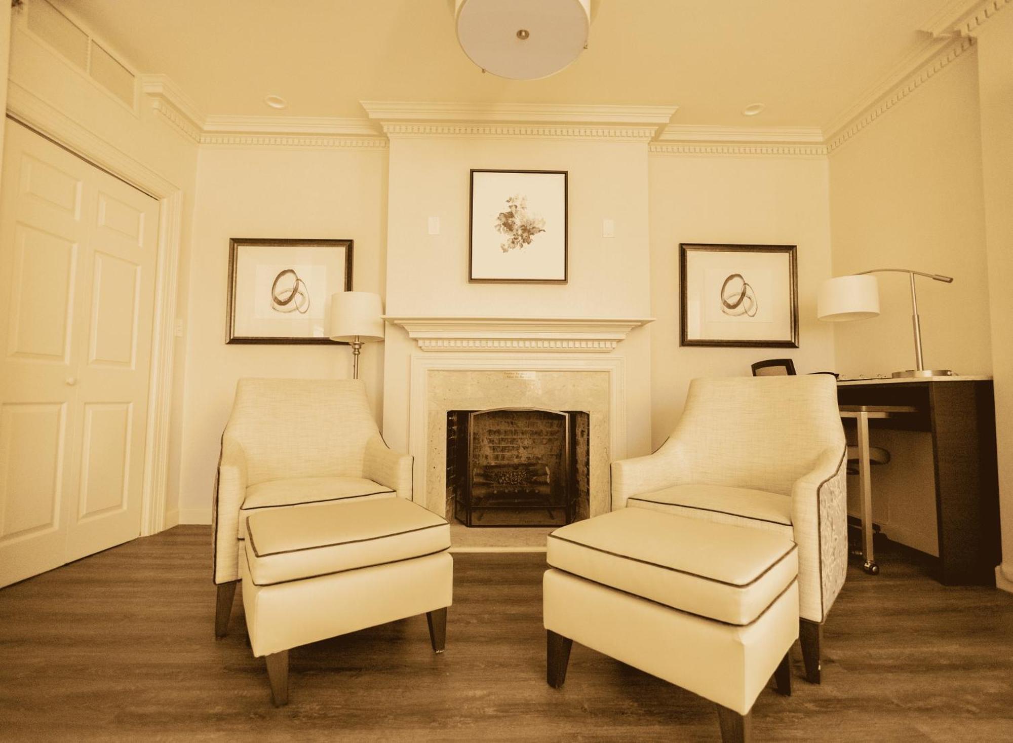 The Albion Summit Hotel Bagian luar foto