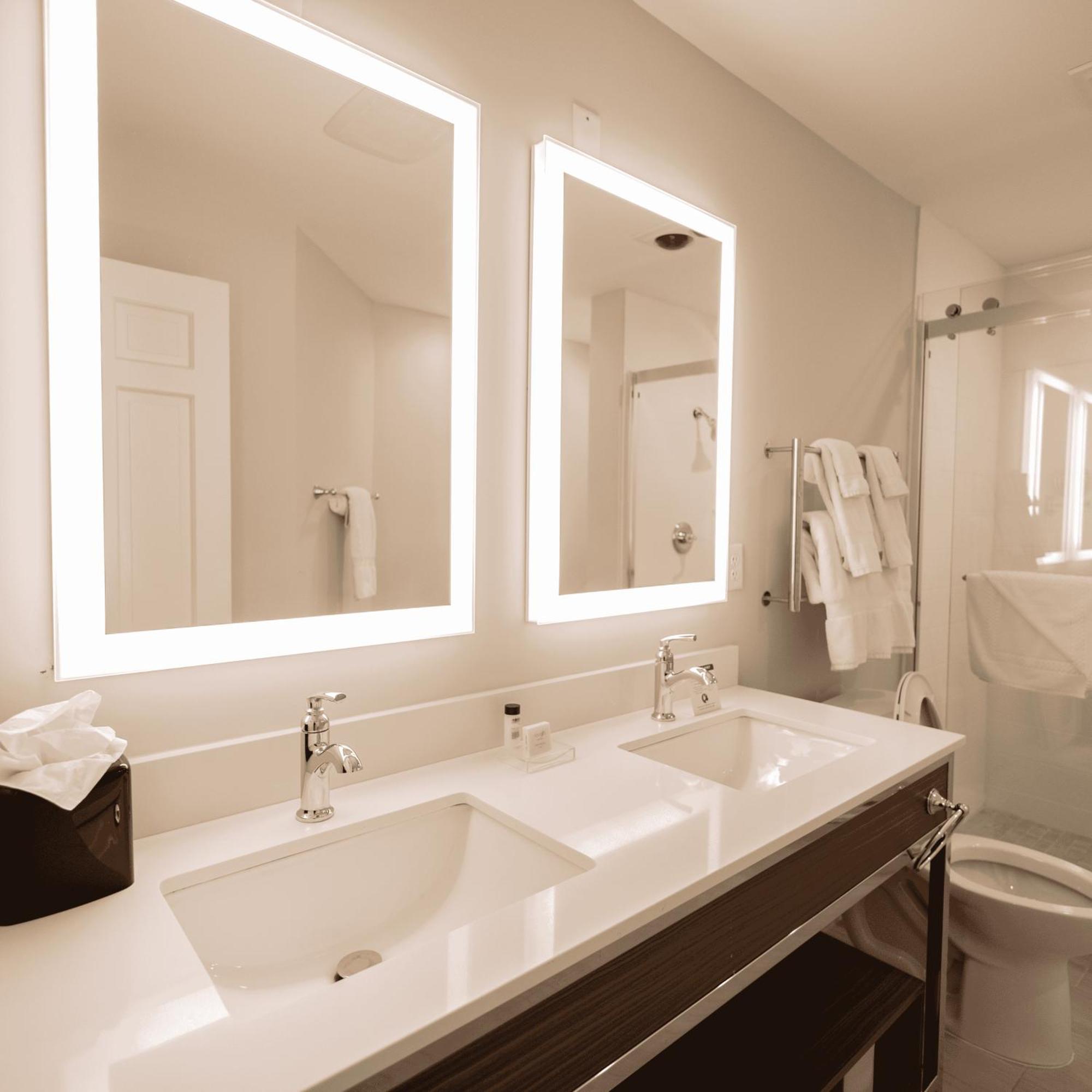 The Albion Summit Hotel Bagian luar foto