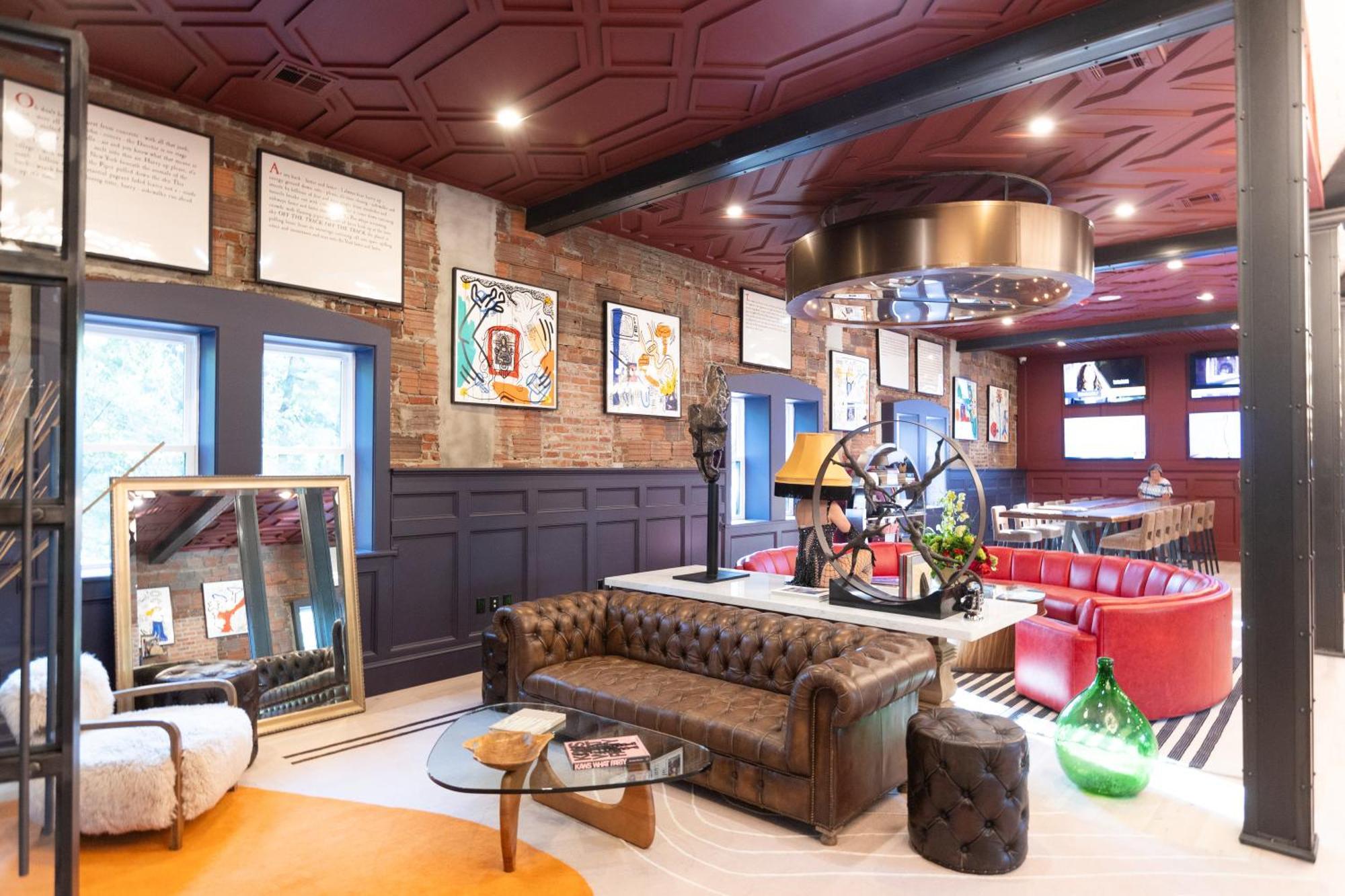 The Albion Summit Hotel Bagian luar foto