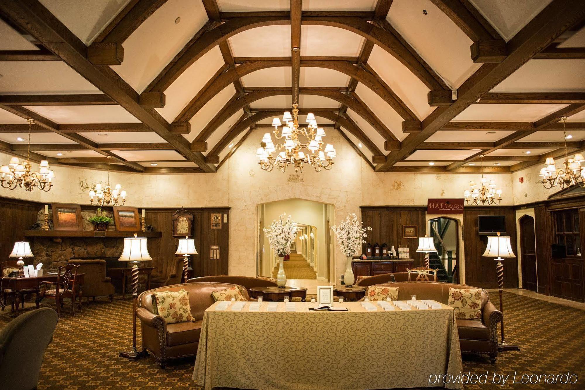 The Albion Summit Hotel Bagian luar foto