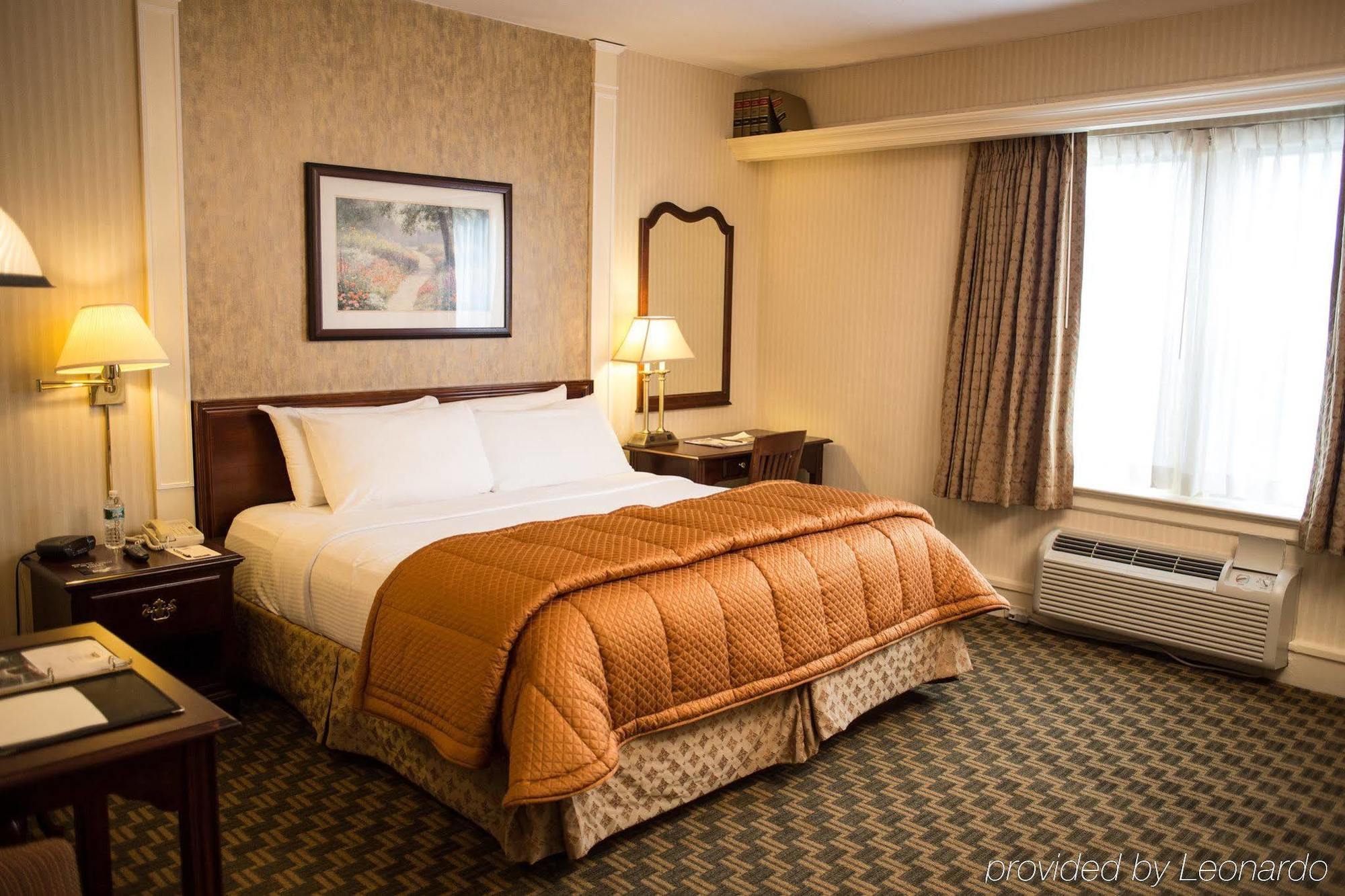 The Albion Summit Hotel Bagian luar foto